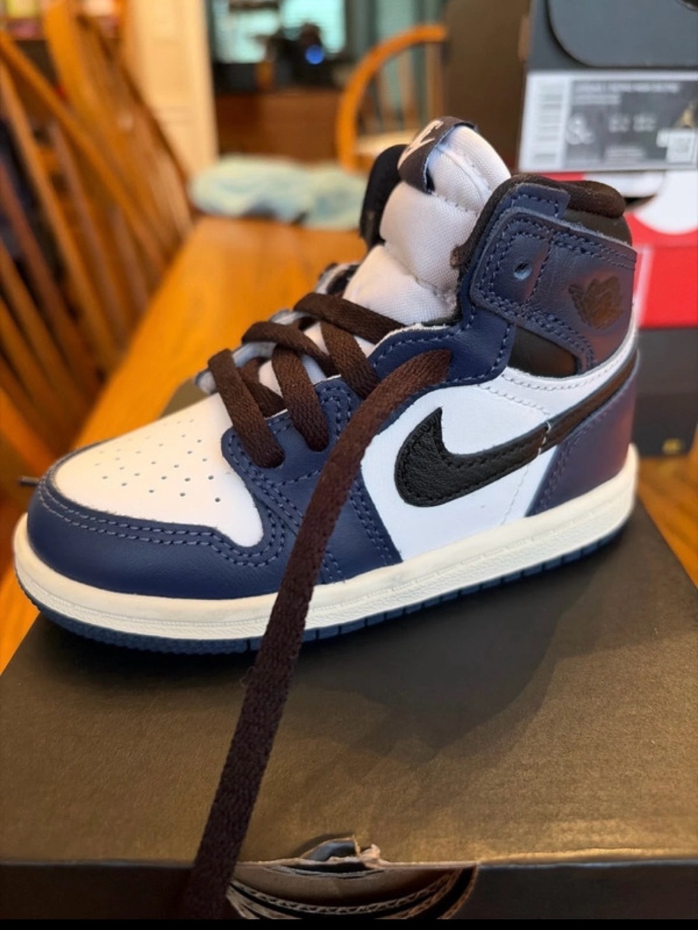Nike Kids Navy and White Low-Top Sneaker